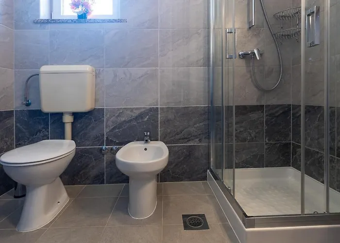 Apartman With Parking Space - 22124