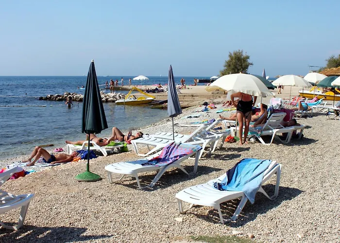 Apartman With Parking Space - 22124 Porec