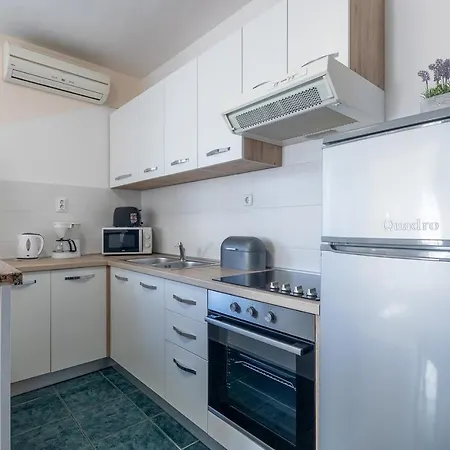 With A Parking Space - 22124 Apartment Porec