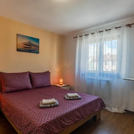 With A Parking Space - 22124 Porec